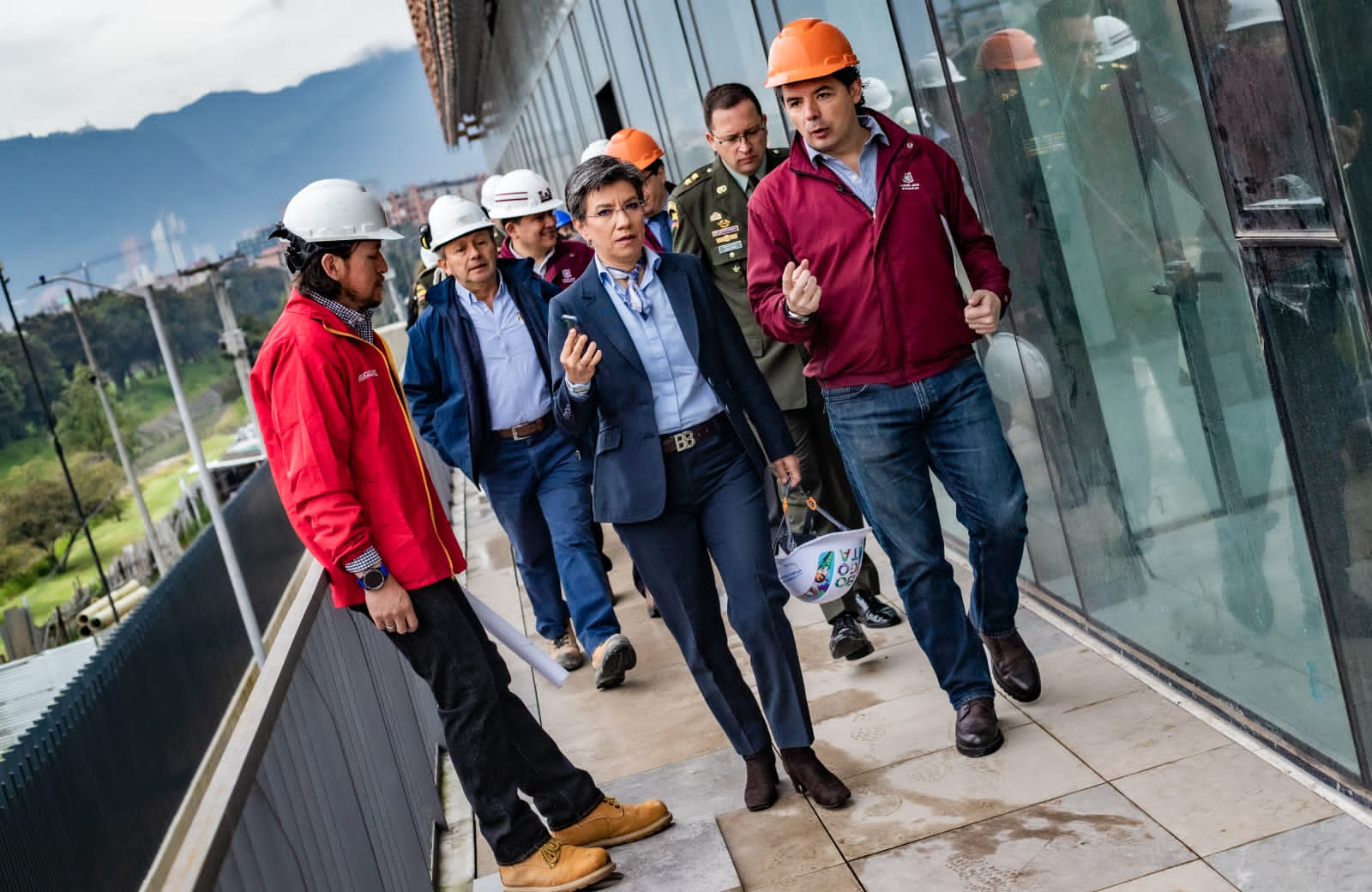 Alcaldesa Claudia López Visitó Obras Del Nuevo Comando De La Policía De Bogotá Será Uno De Los