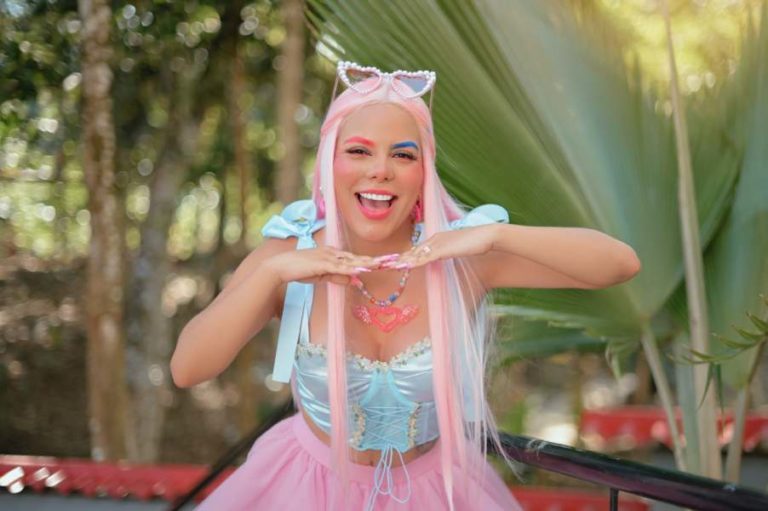Se orita Influencer Una Mujer So adora Que Impacta Desde La Comedia Y 