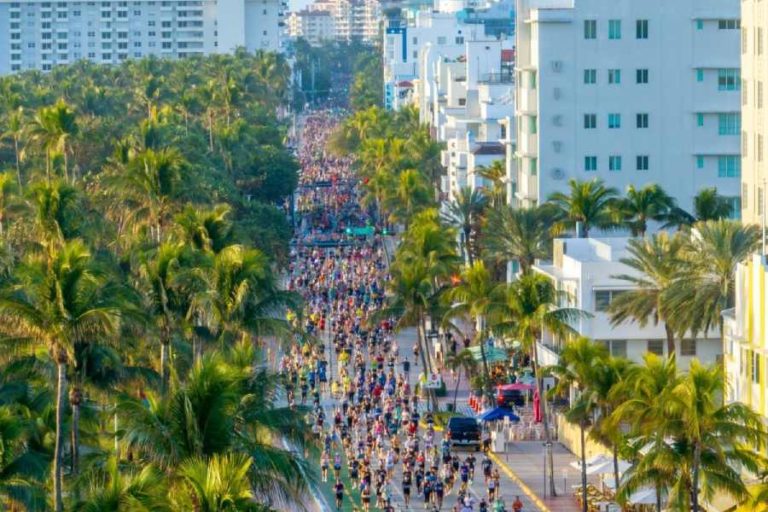 El mundo del Running se une en el Life Time Miami Marathon & Half 2026 ...